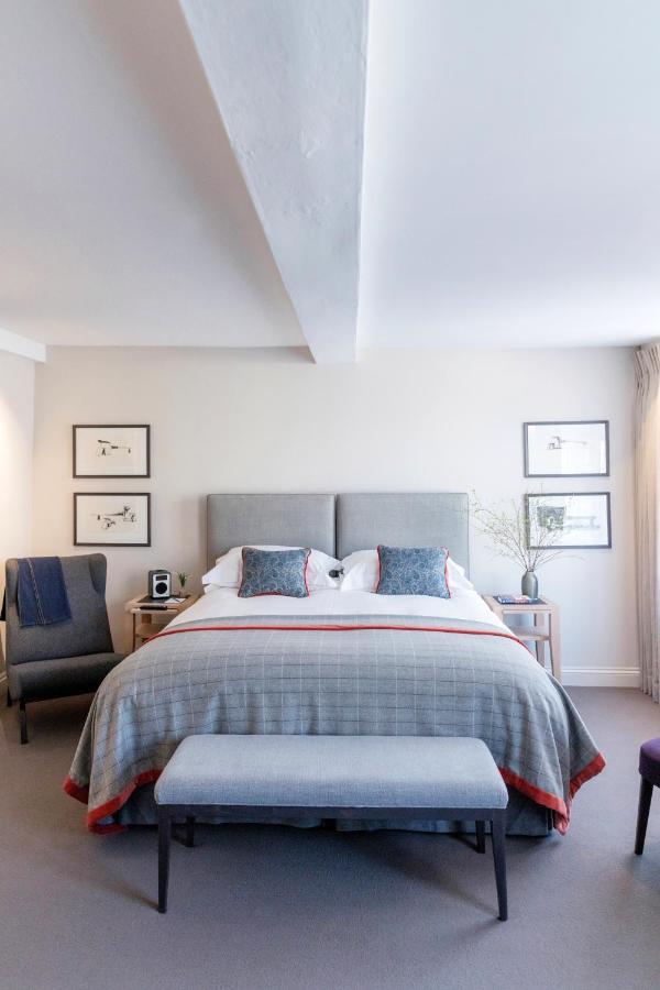 Old Bank Hotel Oxford Esterno foto A bedroom at The Hari