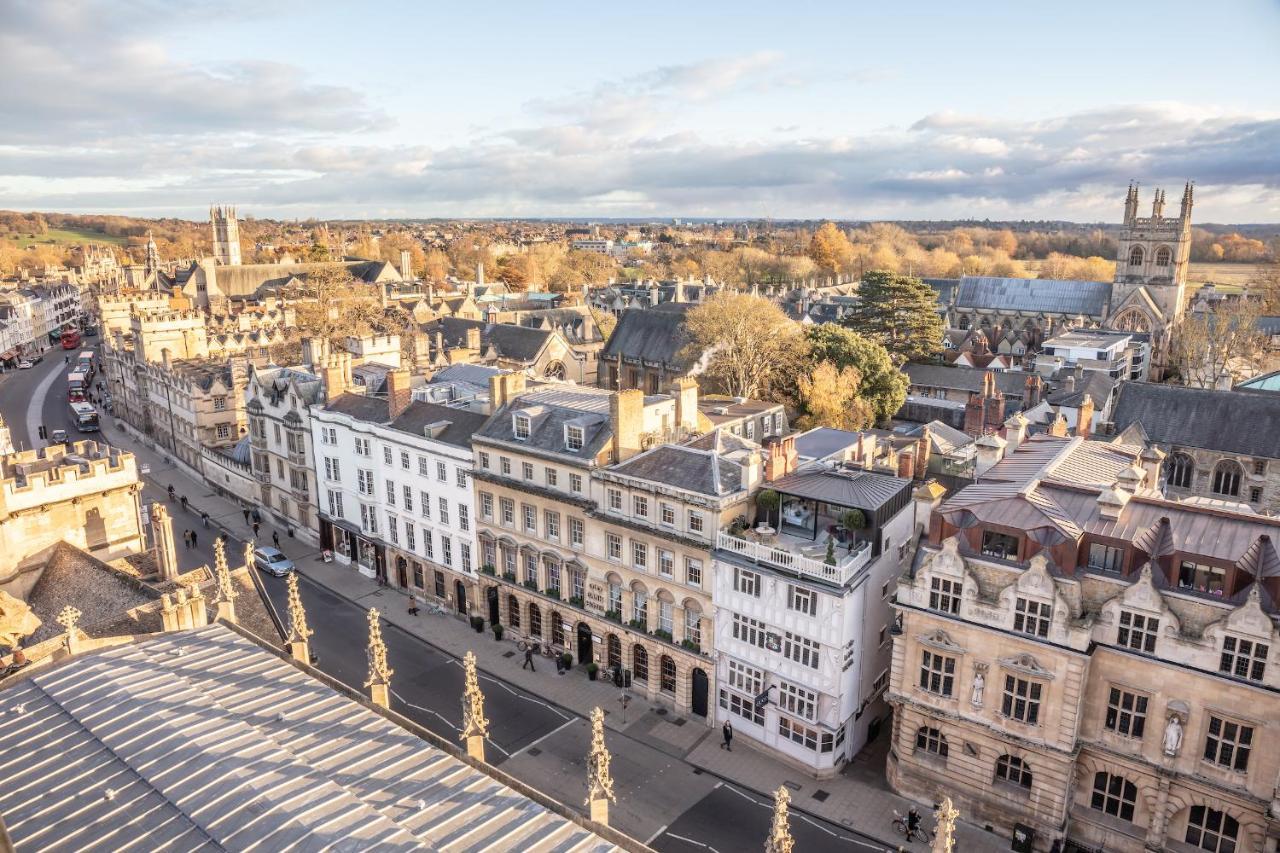 Old Bank Hotel Oxford Esterno foto The view from the tower of St John's College, Cambridge, looking north-east down the High Street.