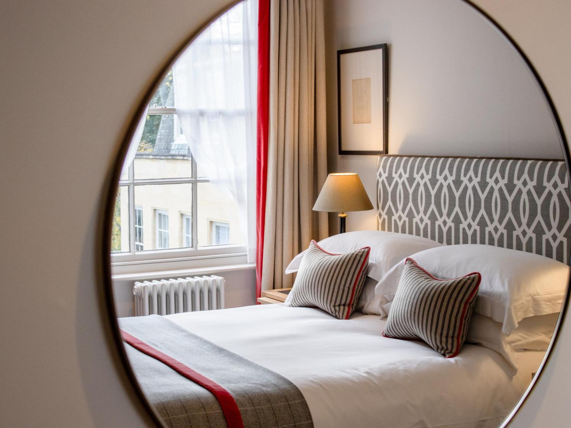 Old Bank Hotel Oxford Esterno foto A bedroom at the hotel