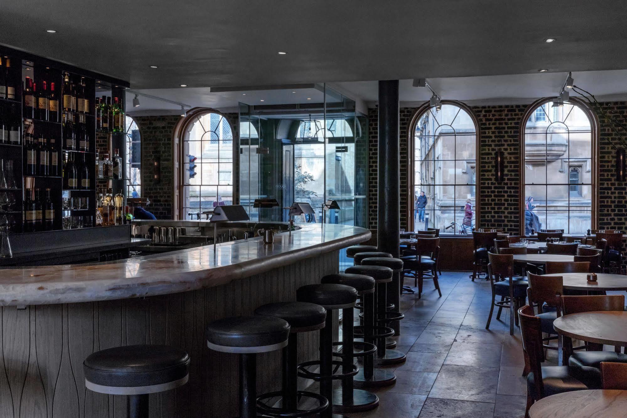 Old Bank Hotel Oxford Esterno foto Interior of the restaurant