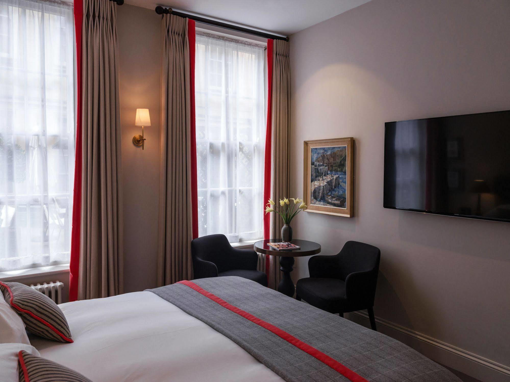 Old Bank Hotel Oxford Esterno foto A bedroom at the hotel