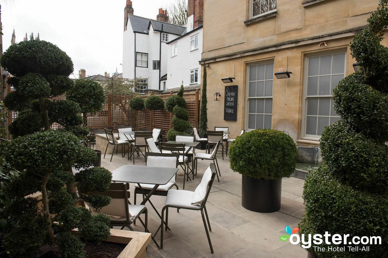 Old Bank Hotel Oxford Esterno foto The hotel's courtyard