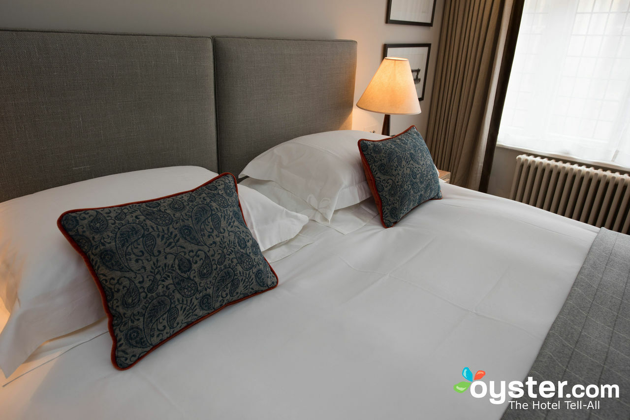 Old Bank Hotel Oxford Esterno foto A bed at the hotel